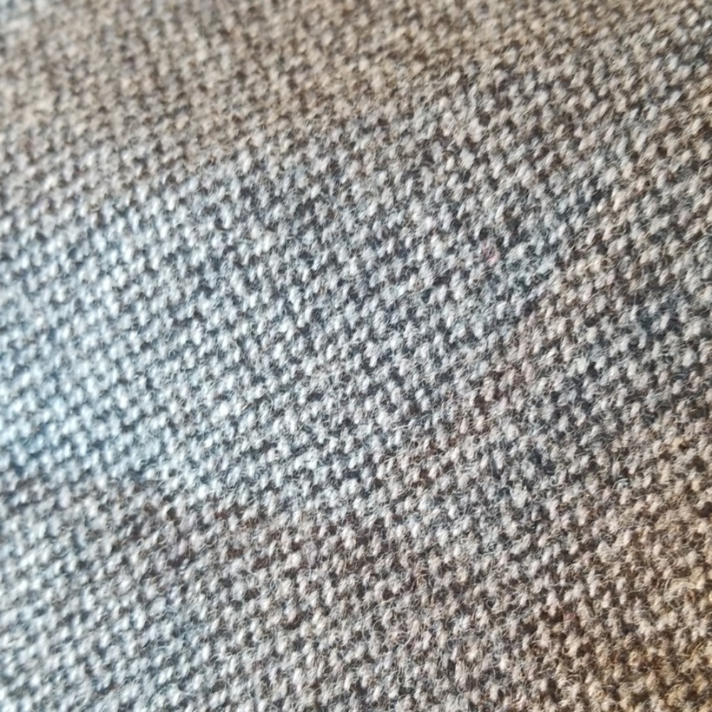 Willi Smith Made in Italy Wool/Cashmere Mix Skirt. - Picture 9 of 9